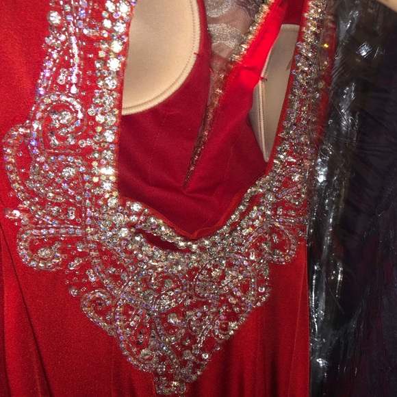Prom dress!! - Picture 6 of 7